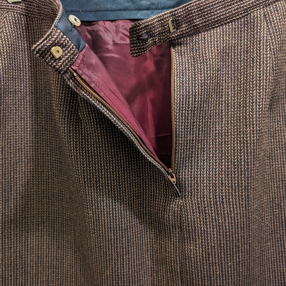 Jones New York+Neiman Marcus Brown Vintage Wool Pencil Skirt- (tag size 12) - Picture 5 of 8